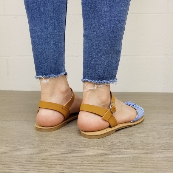 Cute Blue & White Flat Striped Sandals - G - Picture 2 of 8